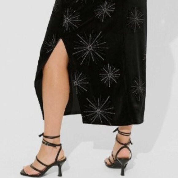 Torrid Maxi Beaded Embroidery Velvet Mock Neck Dress SZ 1 - Gently Used - Picture 3 of 12